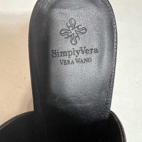 Size 9 Simply Vera black chunky heel - Picture 2 of 3